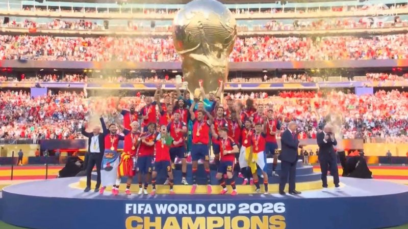 Hiszpania mistrzem świata! Futbol wygrał z chaosem.